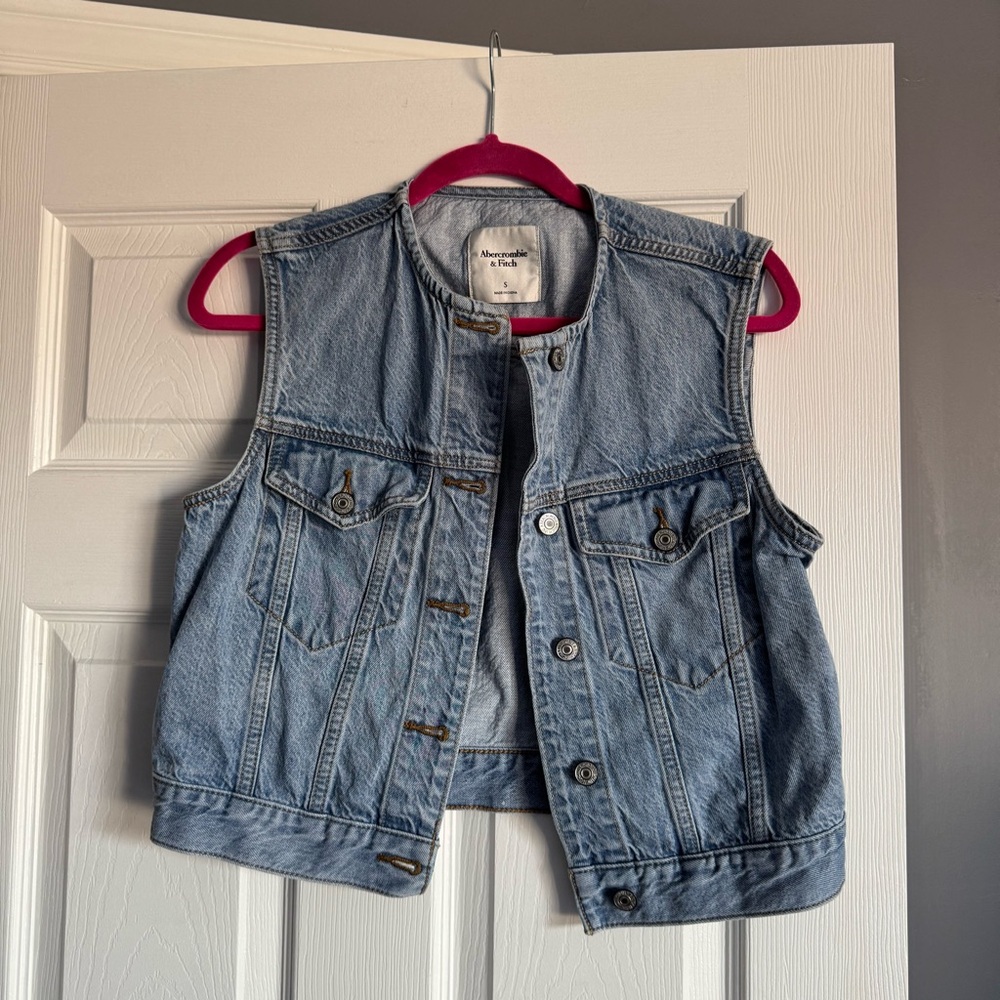 Abercrombie & Fitch  Denim Vest
